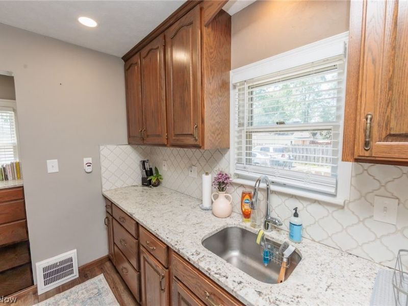 15539 Delaware Avenue, Lakewood, OH 44107 Photo 35