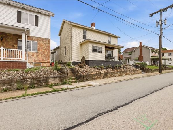 136 Morewood St, Mount Pleasant, PA 15666
