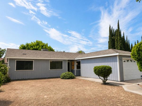 625 Periwinkle Dr, Patterson, CA 95363