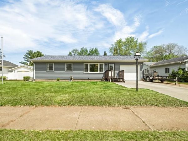 3221 Venus Avenue, Eau Claire, WI 54703