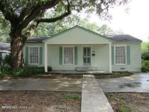 1616 Gordon Avenue, Biloxi, MS 39531