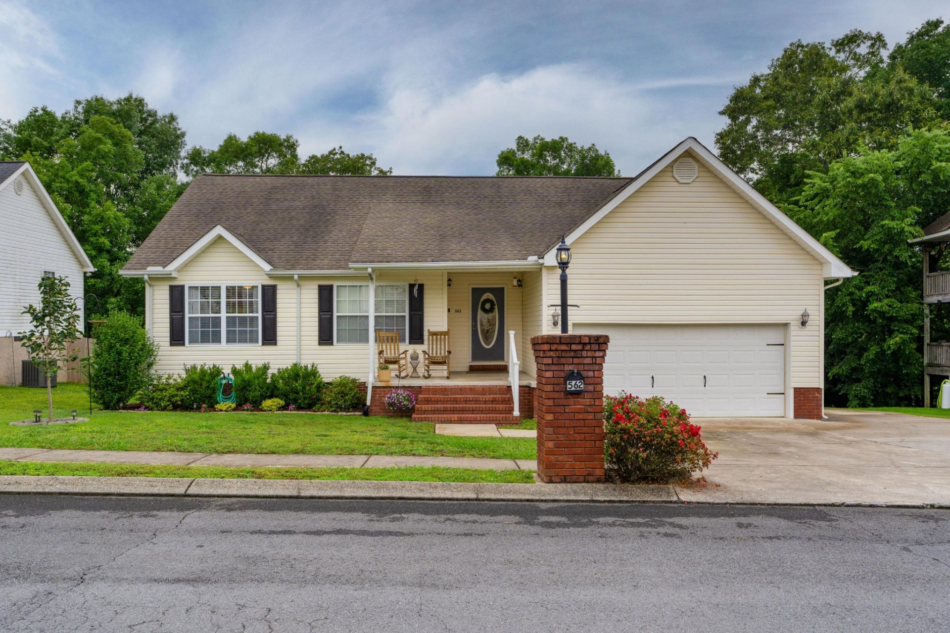 562 Bluff View Drive , Ringgold, GA 30736 Main Photo
