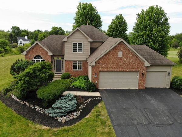 11524 Cross Creek Estates, Belvidere, IL 61008