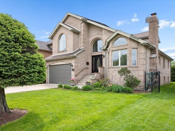 8317 W Ballard Road , Niles, IL 60714