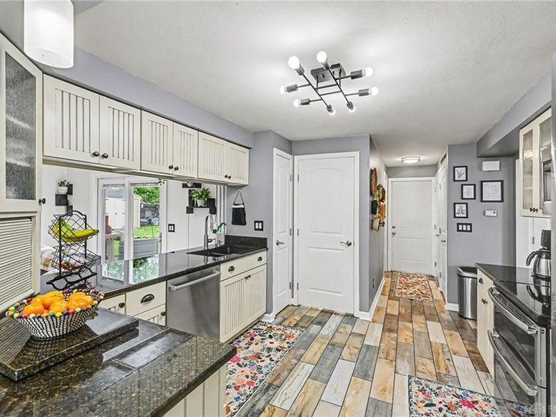 5061 Ashview Court, Huber Heights, OH 45424 Photo 11