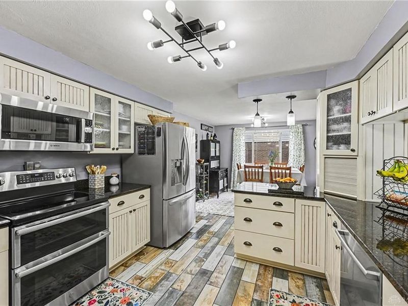 5061 Ashview Court, Huber Heights, OH 45424 Photo 12
