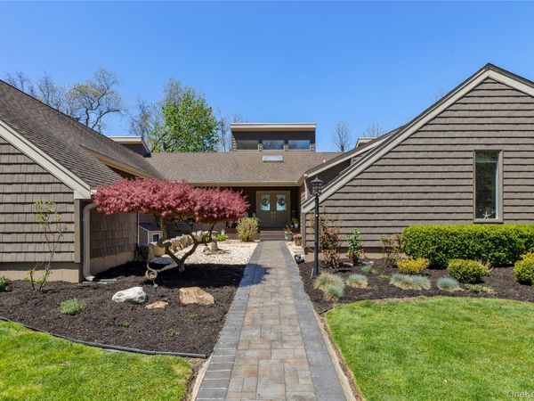 12 Flax Pond Woods Road , East Setauket, NY 11733