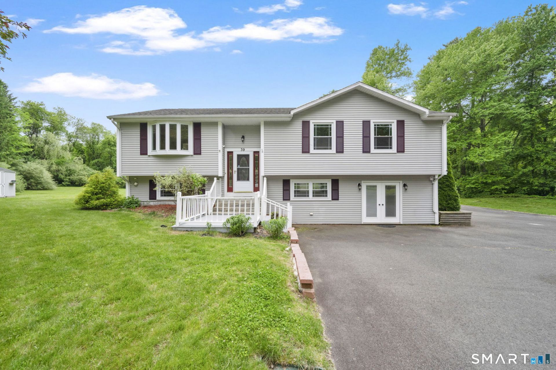 39 Collins, Somers, CT 06071 Main Photo