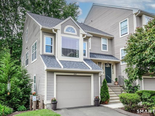 212 Algonquin, Unit 212, Trumbull, CT 06611