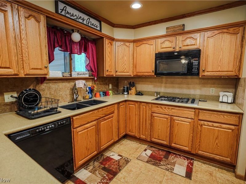 16011 Elbrook Street NE, Alliance, OH 44601 Photo 19
