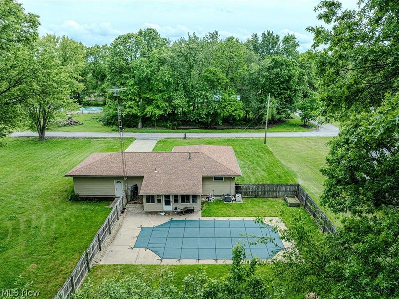 16011 Elbrook Street NE, Alliance, OH 44601 Photo 2