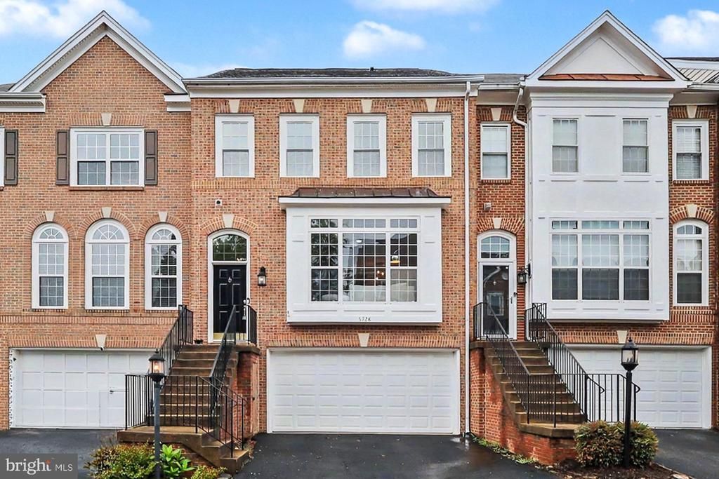 5728 Governors Pond Circle, Alexandria, VA 22310 Main Photo