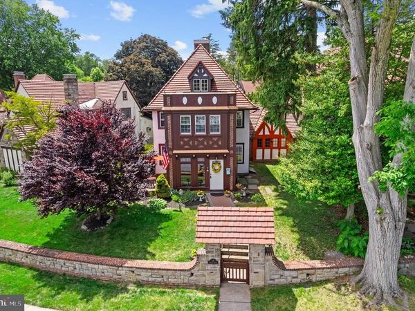 14 WINDSOR CIRCLE, SPRINGFIELD, PA 19064