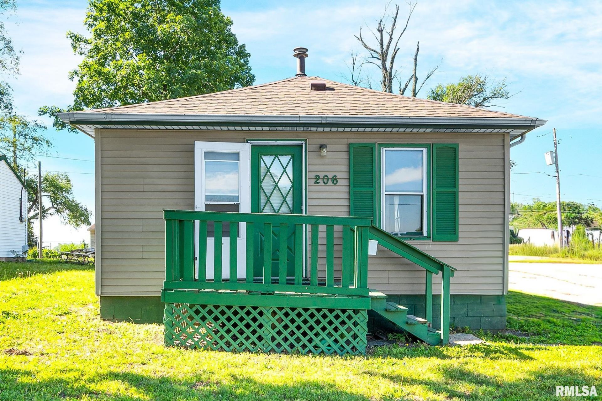 206 Cooper Street, Pekin, IL 61554 Main Photo