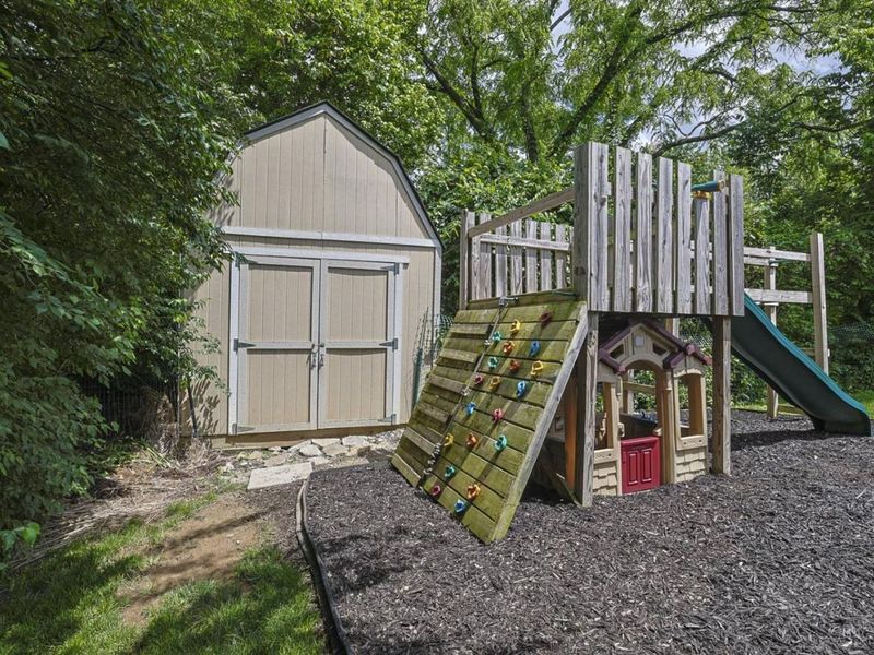 3958 Ridgecombe Drive, Cincinnati, OH 45248 Photo 32