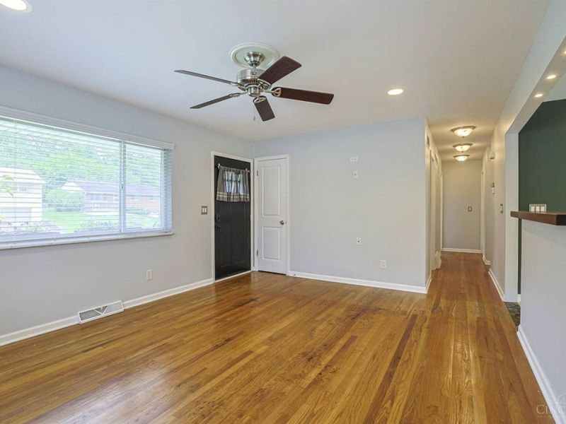 3958 Ridgecombe Drive, Cincinnati, OH 45248 Photo 5
