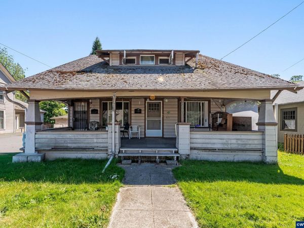 2328 State St, Salem, OR 97301