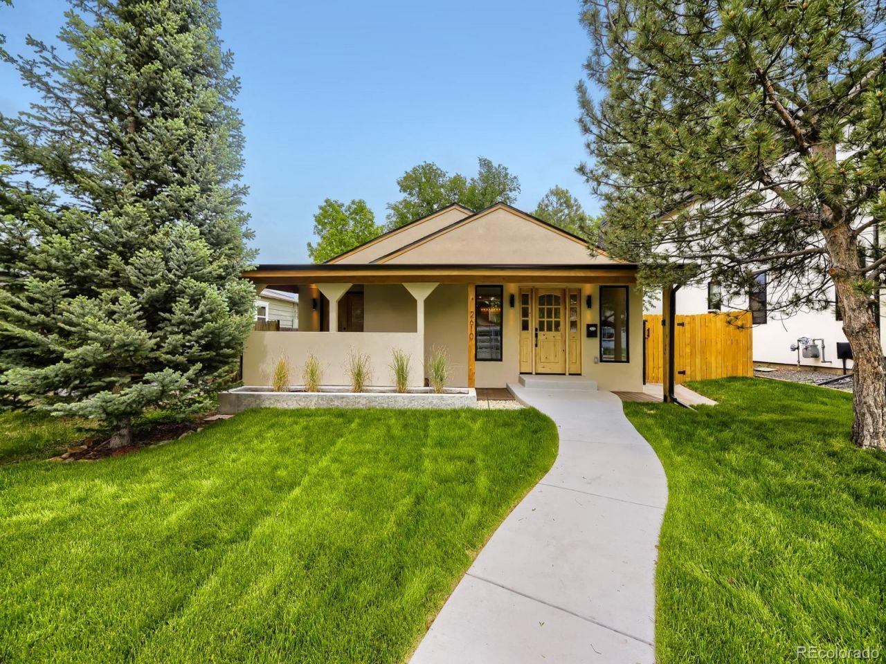 2610 S Vine Street, Denver, CO 80210 Main Photo