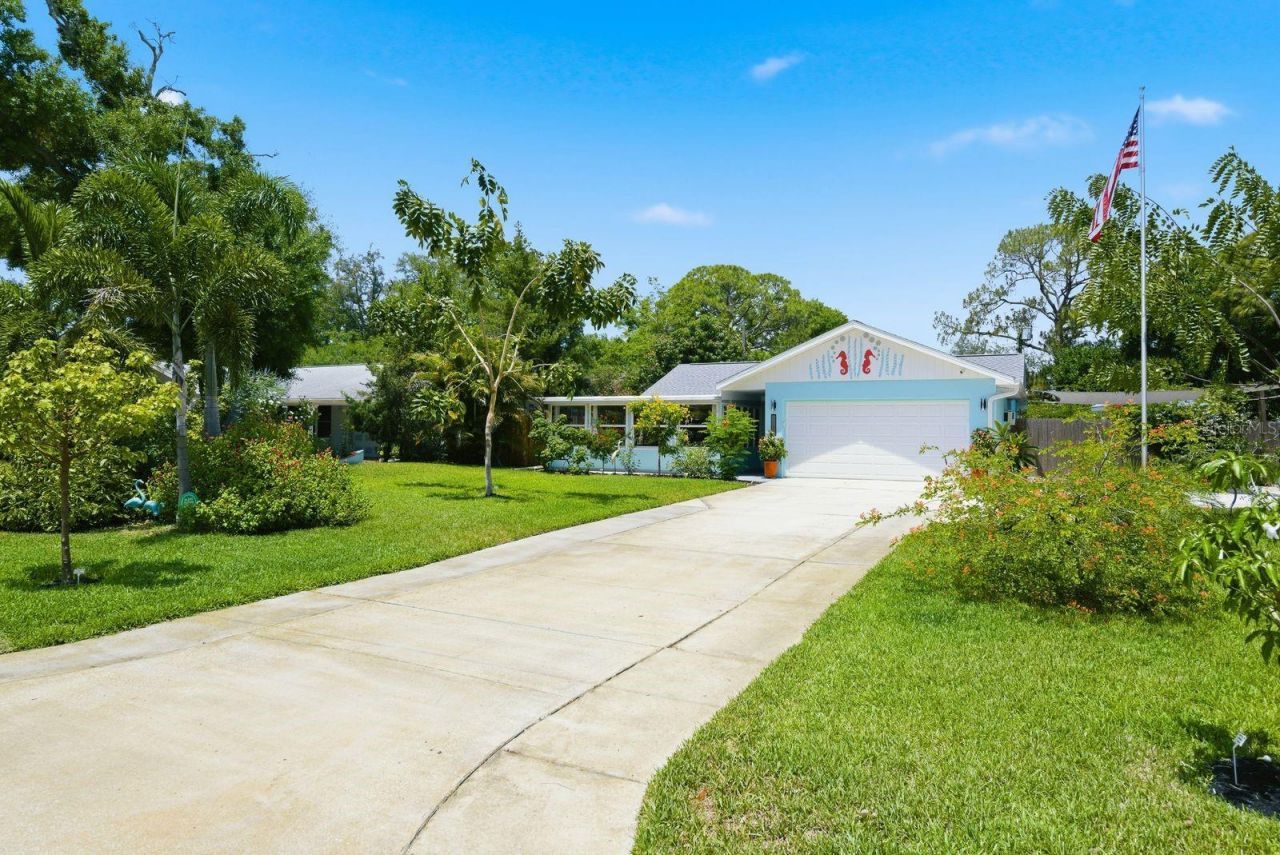 2221 Coronada Way S, Saint Petersburg, FL 33712 Photo