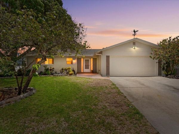 344 CROSSWINDS DRIVE , PALM HARBOR, FL 34683
