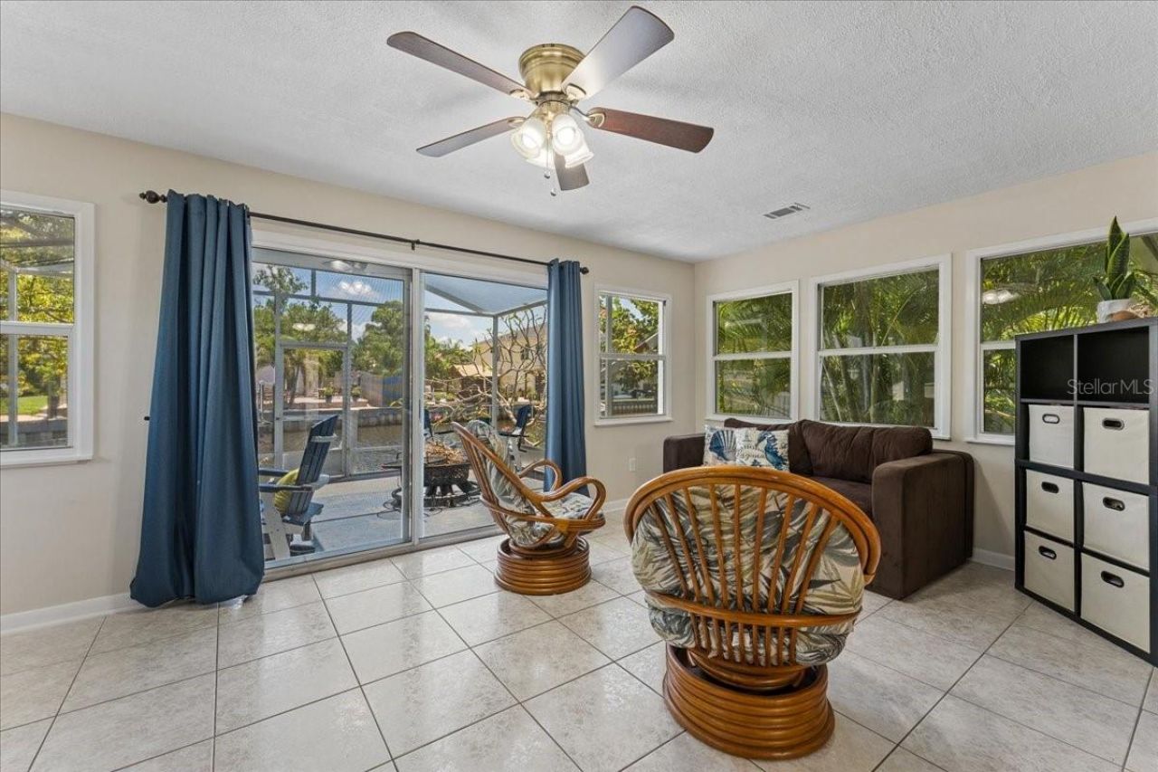 344 Crosswinds Drive, Palm Harbor, FL 34683 Photo