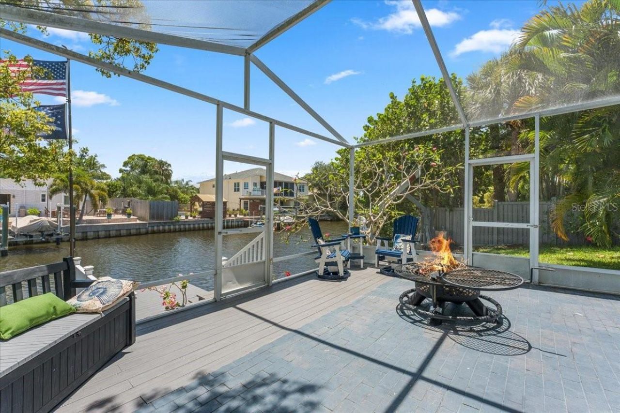 344 Crosswinds Drive, Palm Harbor, FL 34683 Photo