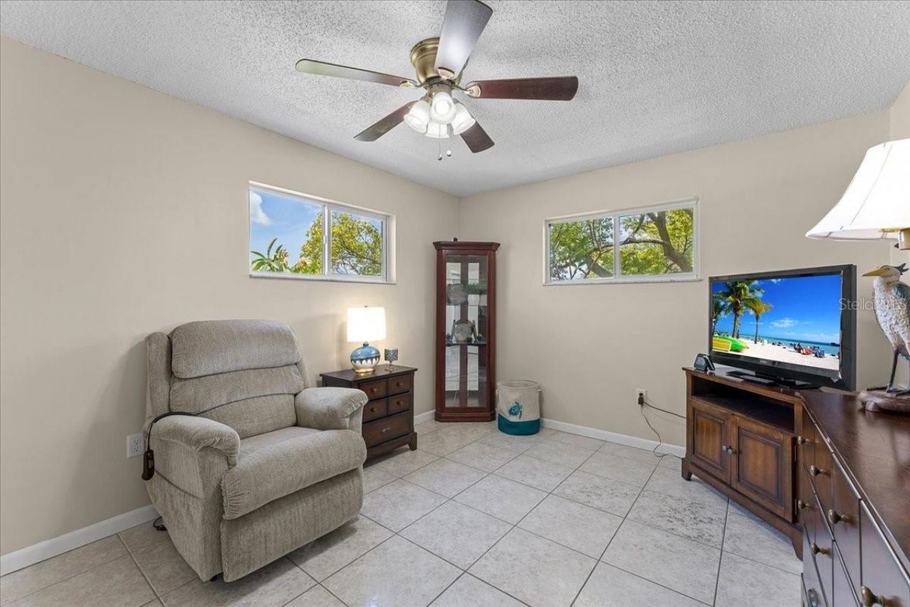 344 Crosswinds Drive, Palm Harbor, FL 34683 Photo