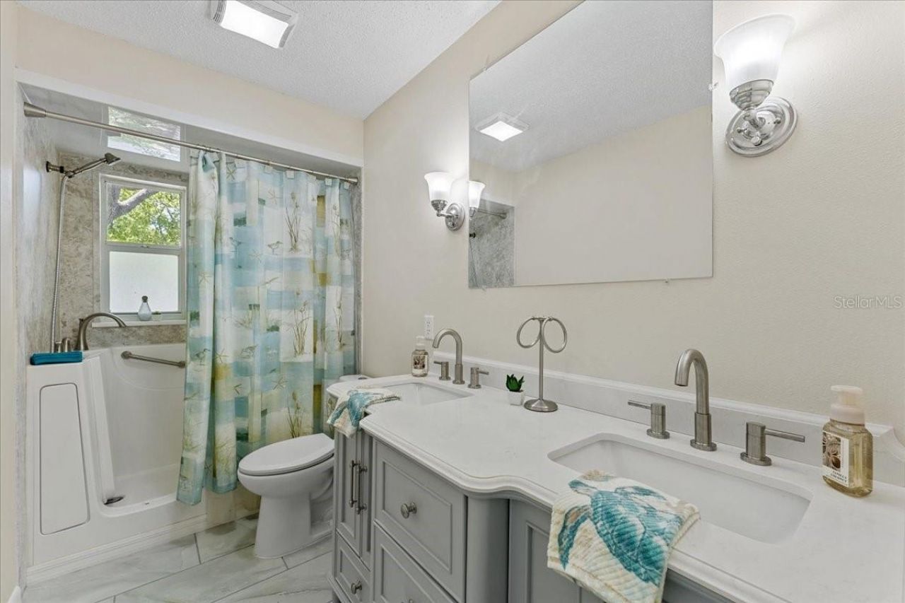 344 Crosswinds Drive, Palm Harbor, FL 34683 Photo
