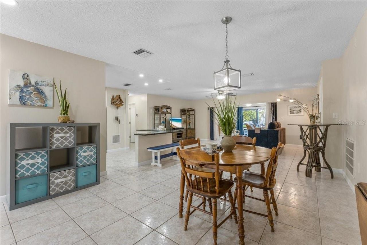 344 Crosswinds Drive, Palm Harbor, FL 34683 Photo