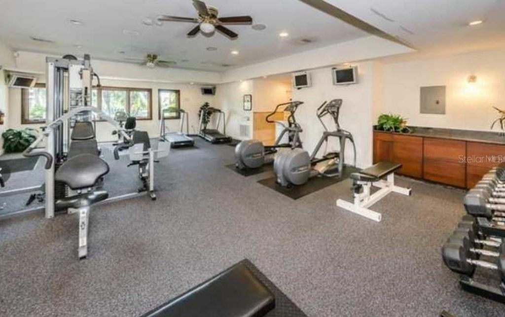 10263 Gandy Boulevard N, Unit 403, Saint Petersburg, FL 33702 Photo