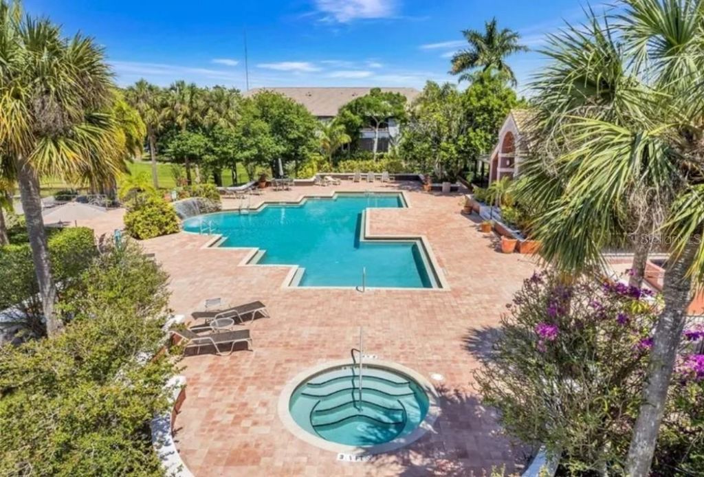10263 Gandy Boulevard N, Unit 403, Saint Petersburg, FL 33702 Photo