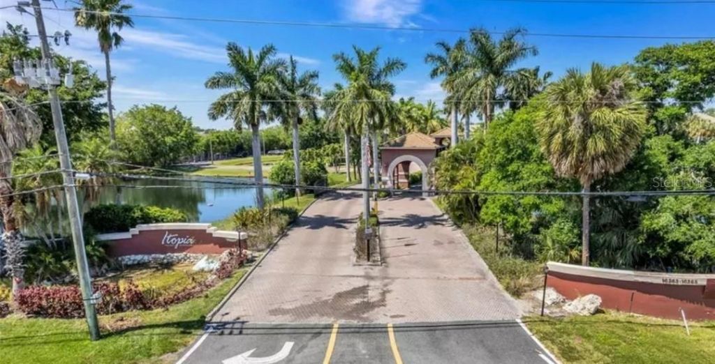 10263 Gandy Boulevard N, Unit 403, Saint Petersburg, FL 33702 Photo
