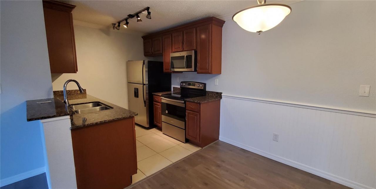 10263 Gandy Boulevard N, Unit 403, Saint Petersburg, FL 33702 Photo