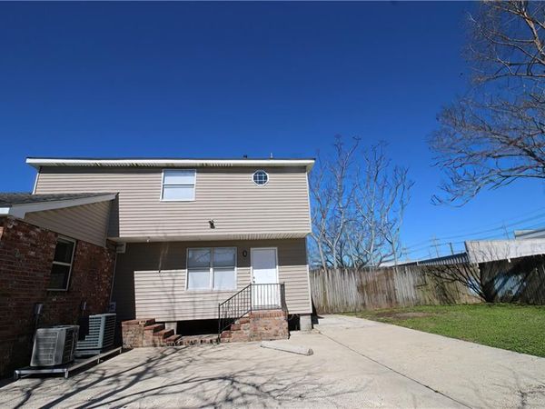 229 OAK Avenue , Harahan, LA 70123