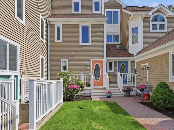 60 Pointe Rok Drive, Unit 60, Worcester, MA 01604
