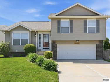 17855 Edna Street , Omaha, NE 68136