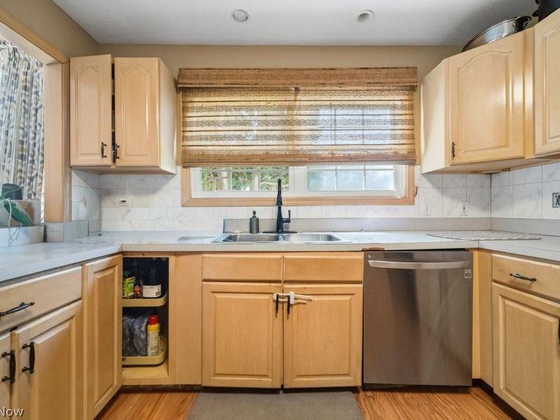 7322 Lexington Avenue, Cleveland, OH 44103 Photo 11