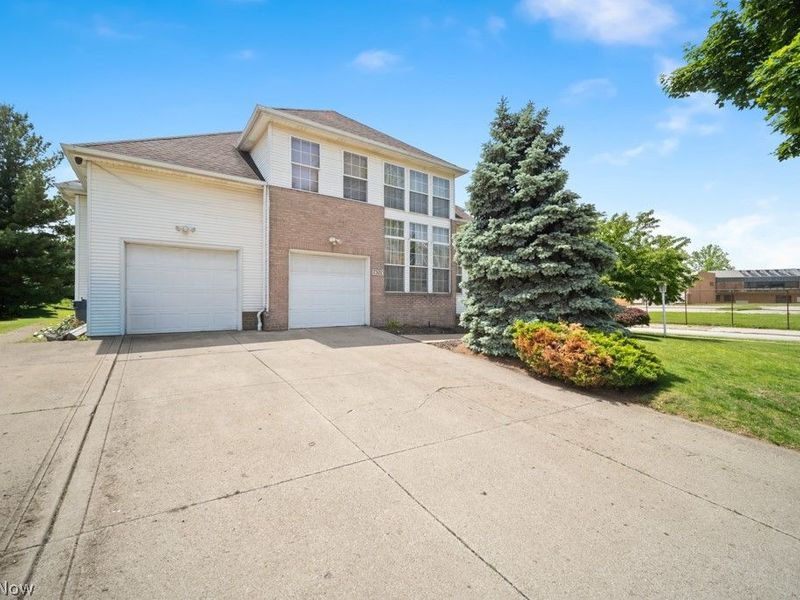7322 Lexington Avenue, Cleveland, OH 44103 Photo 2