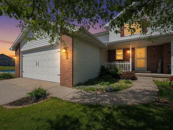 483 MADELINE LANE, Little Suamico, WI 54141