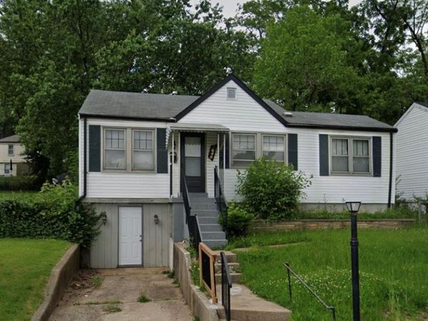 7046 Manette Drive , Jennings, MO 63136