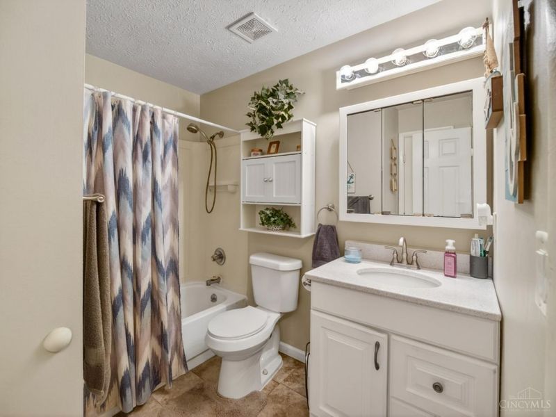 2635 Keysport Lane, Cincinnati, OH 45231 Photo 10