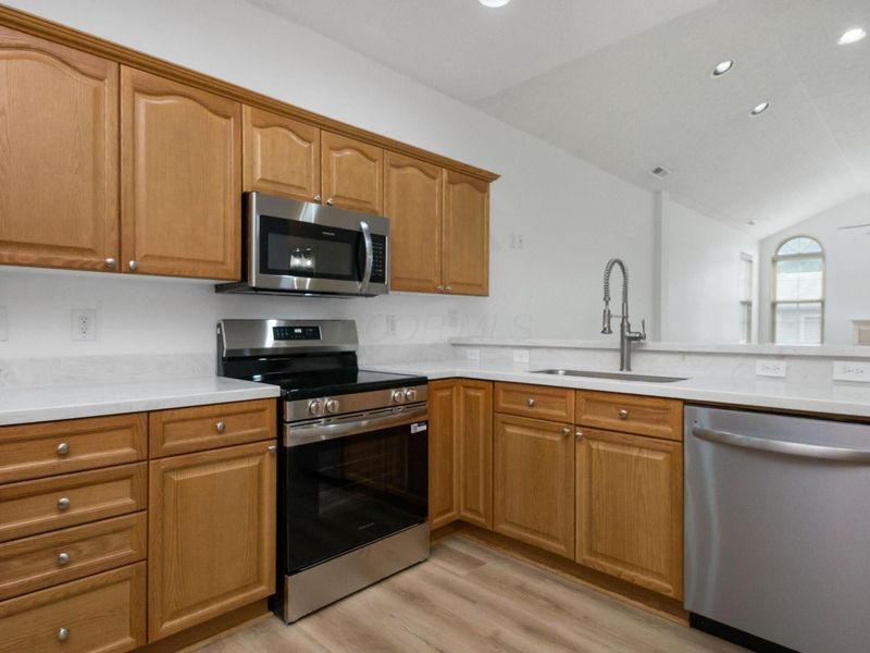 4381 Bridgeside Place , Unit 21, New Albany, OH 43054 Photo 15