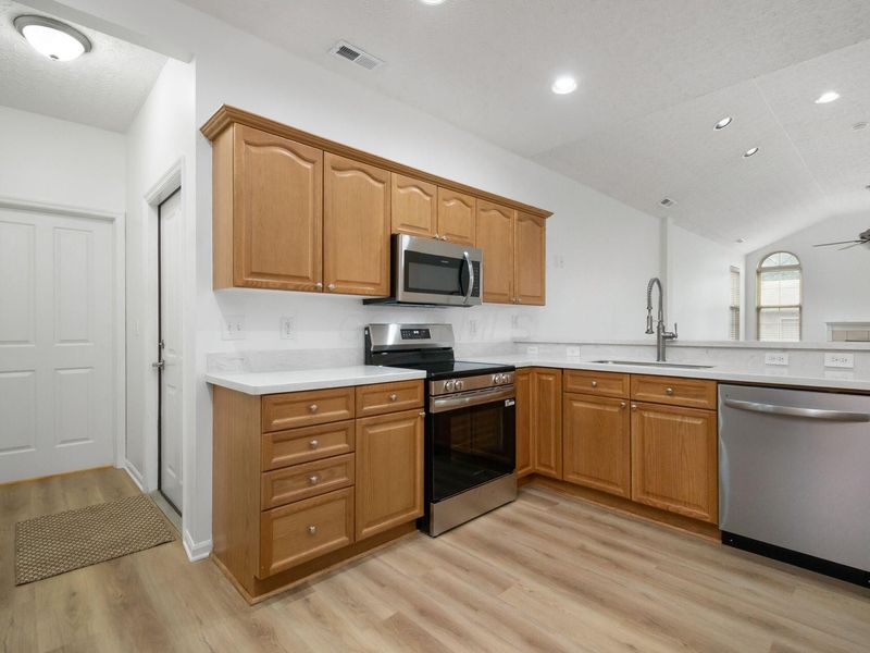 4381 Bridgeside Place , Unit 21, New Albany, OH 43054 Photo 18