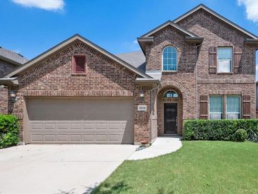 8124 Black Sumac Drive, Fort Worth, TX 76131