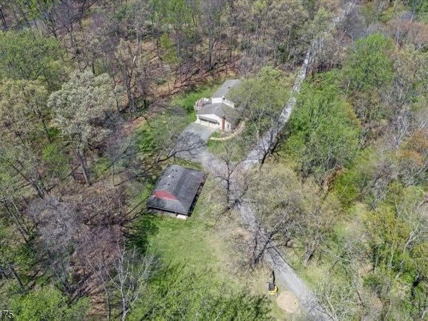 6 Fleming Court, Washington, NJ 07830