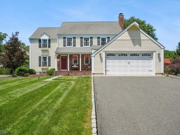 4 Copperfield Way, Morris, NJ 07960