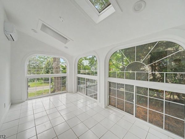 433 Louisa Ave, Wyckoff, NJ 07481
