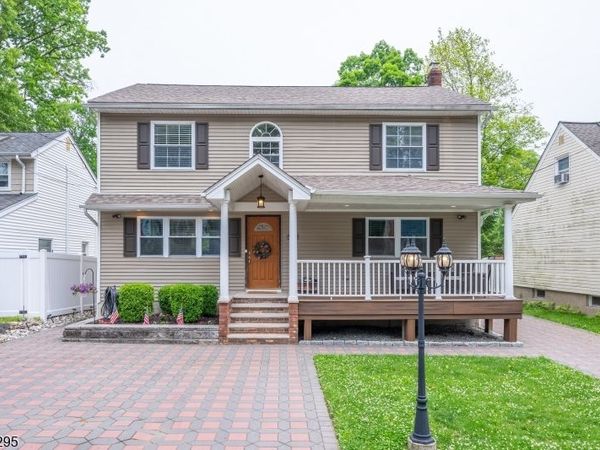 136 Redwood Ave, Wayne, NJ 07470