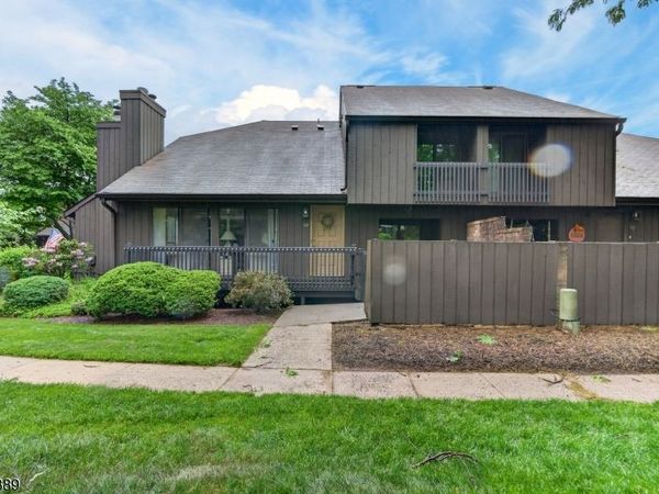 108 Westgate Dr, Edison, NJ 08820
