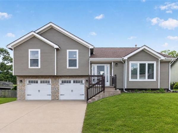 1901 NW 79th Street, Kansas City, MO 64151